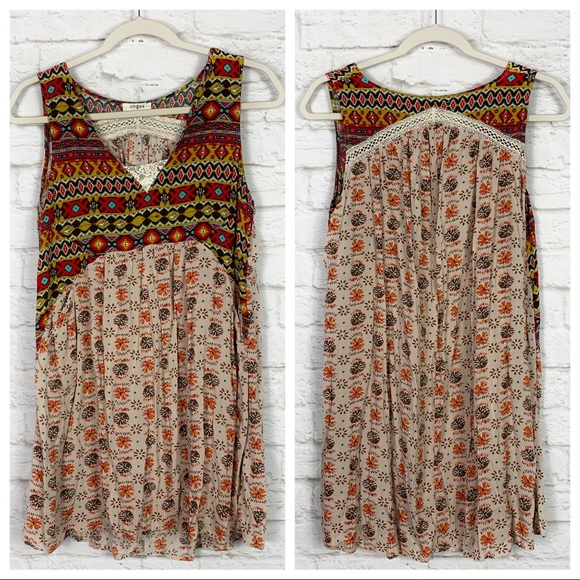 Umgee Tops - Umgee Boho Sleeveless Aztec Floral Mixed Media Top